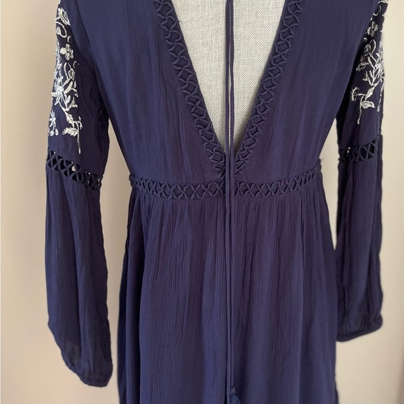 Blue Rain Embroidered Dress - Picture 4 of 7